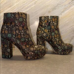 Sam Edelman Azra Platform Ankle Boots Black Floral Brocade Size 8